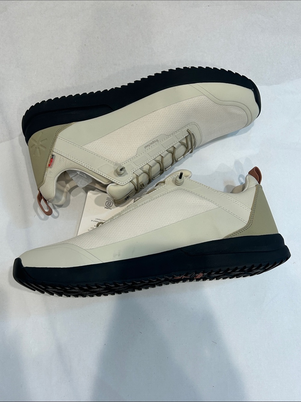 Men's Low-Top Casual Sneaker in Cream and Black